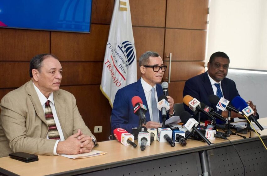  República Dominicana oficializa alza del 8% al salario mínimo desde 2026