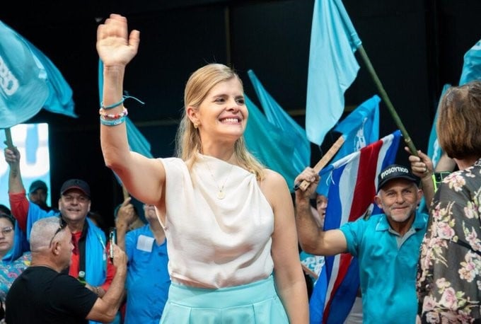  Abinader felicita a Laura Fernández por triunfo electoral en Costa Rica