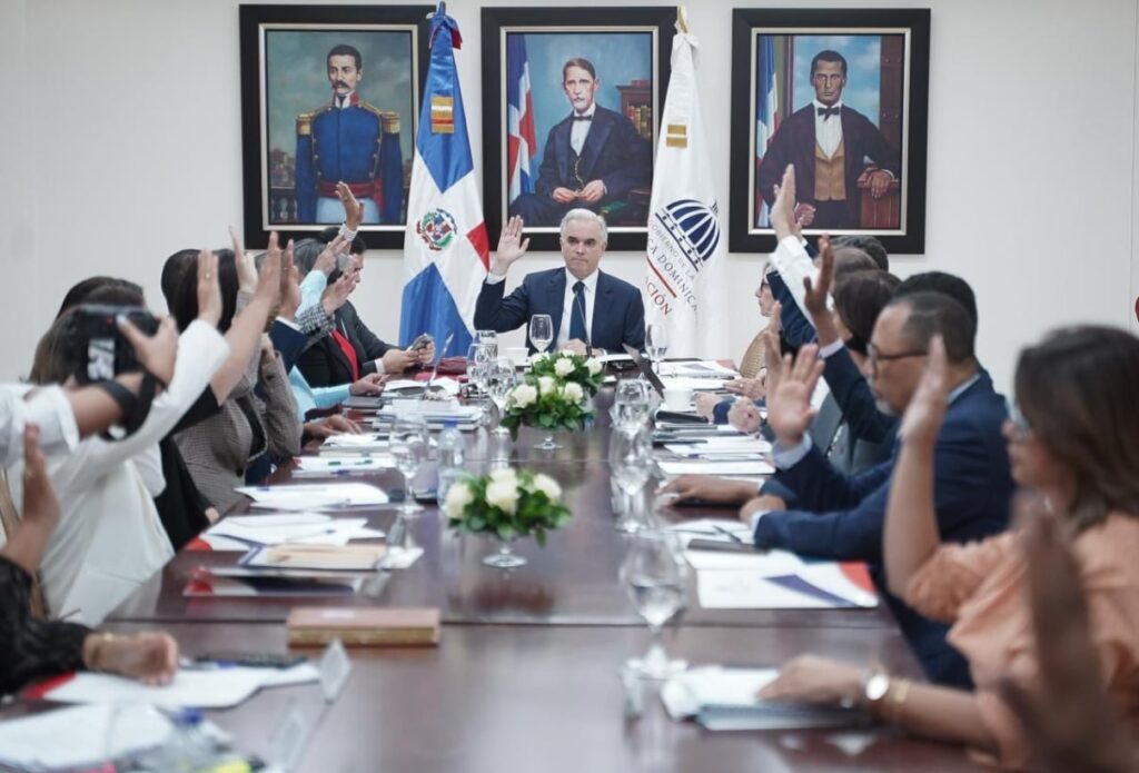 Educación impulsa competencias digitales en nivel preuniversitario