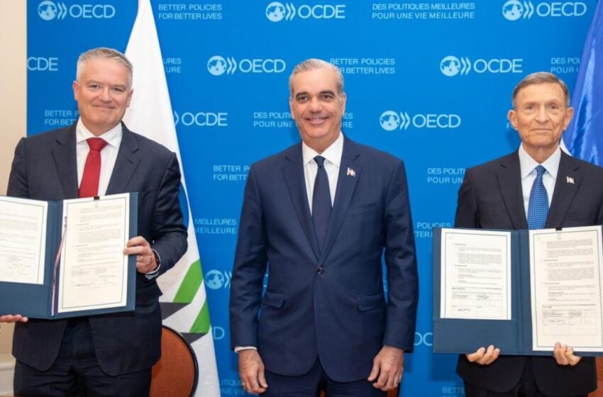 República Dominicana firma acuerdo de cooperación con la OCDE