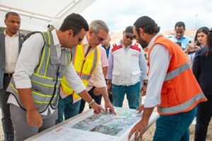 Abinader supervisa avance de avenida República de Colombia en Santo Domingo