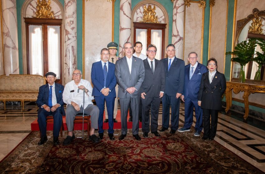 Abinader crea comisión para Museo Histórico de la Gesta de Abril