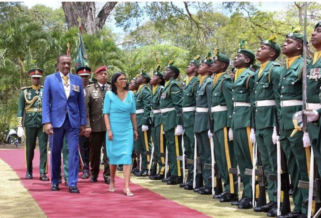 Venezuela y Barbados firman acuerdos en energía, alimentos y turismo