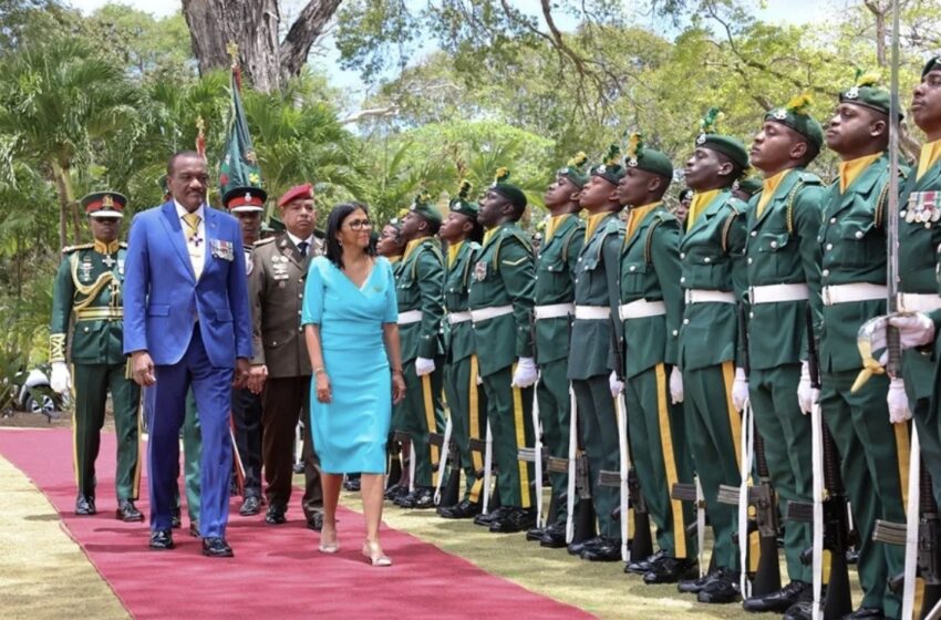 Venezuela y Barbados firman acuerdos en energía, alimentos y turismo