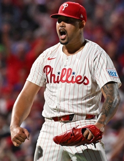  Jhoan Durán regresa a Filis tras lesión y refuerza el bullpen