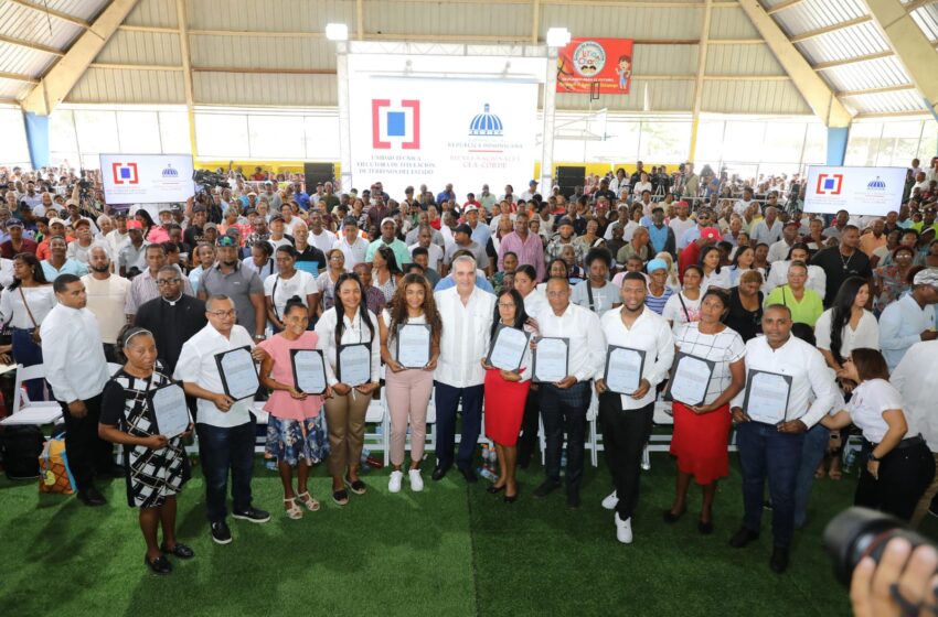  Abinader entregará títulos de propiedad y techados escolares en SD