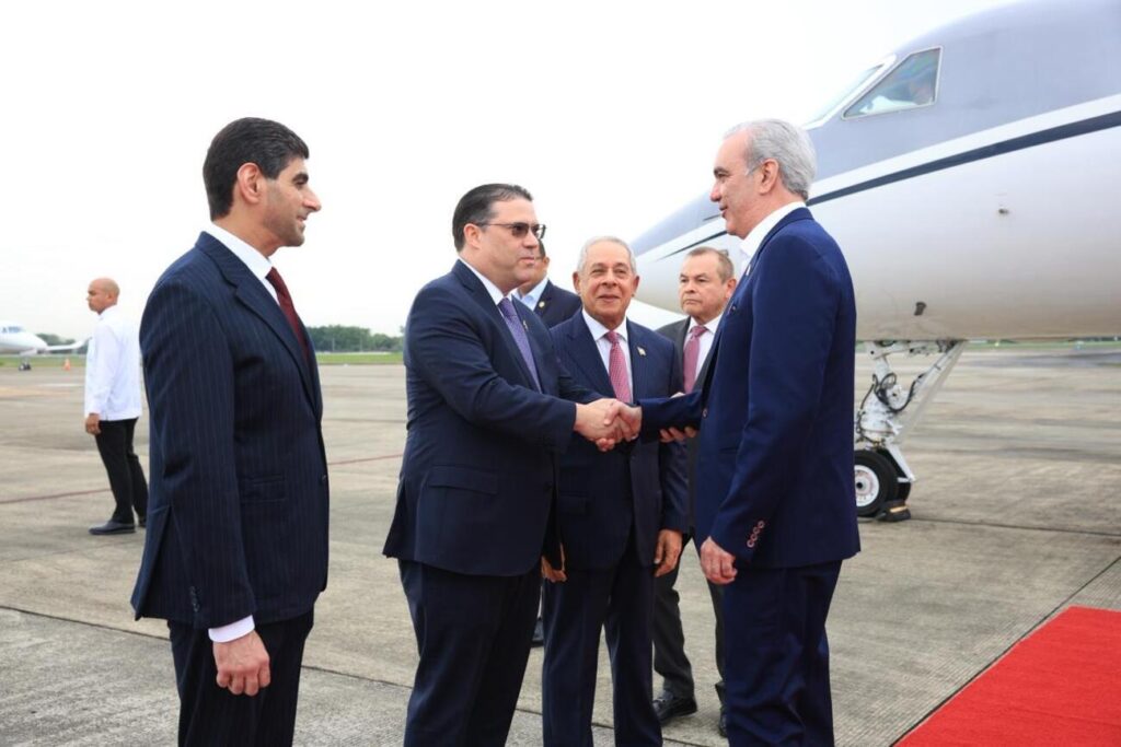 Abinader lidera Congreso Mundial de Zonas Francas en Panamá