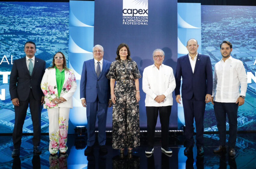 Raquel Peña impulsa desarrollo económico en encuentro Capex
