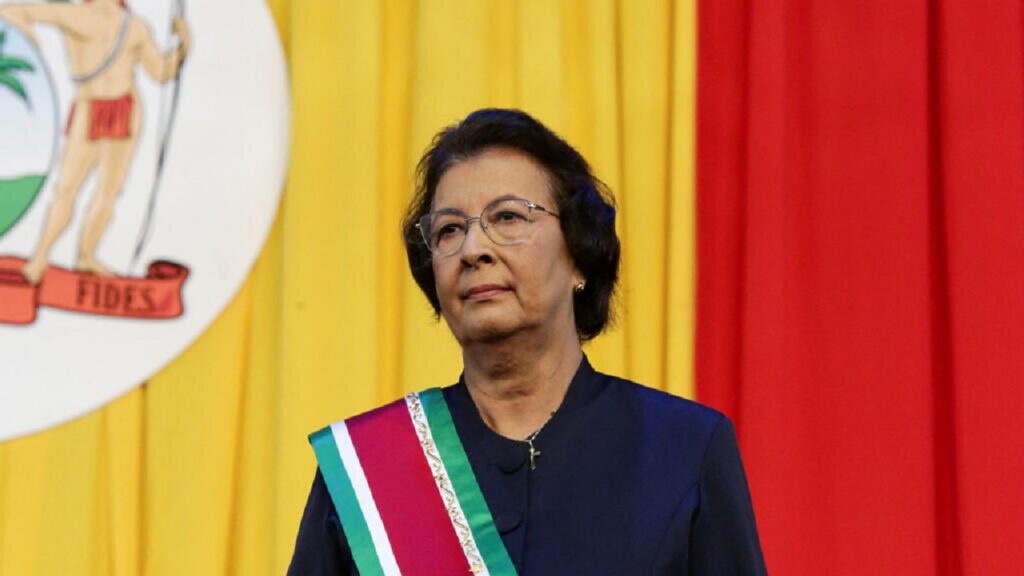 Presidenta de Surinam inicia visita oficial a República Dominicana