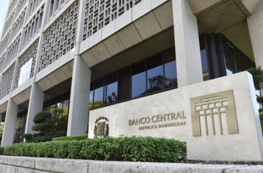 Dólar baja frente al peso y refuerza estabilidad en RD