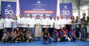 Raquel Peña entrega multiuso deportivo en Manganagua, Distrito Nacional