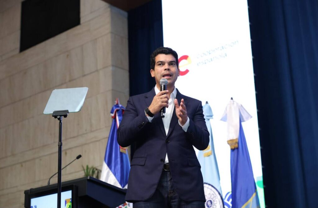 Saneamiento del arroyo Gurabo reducirá contaminación del Yaque