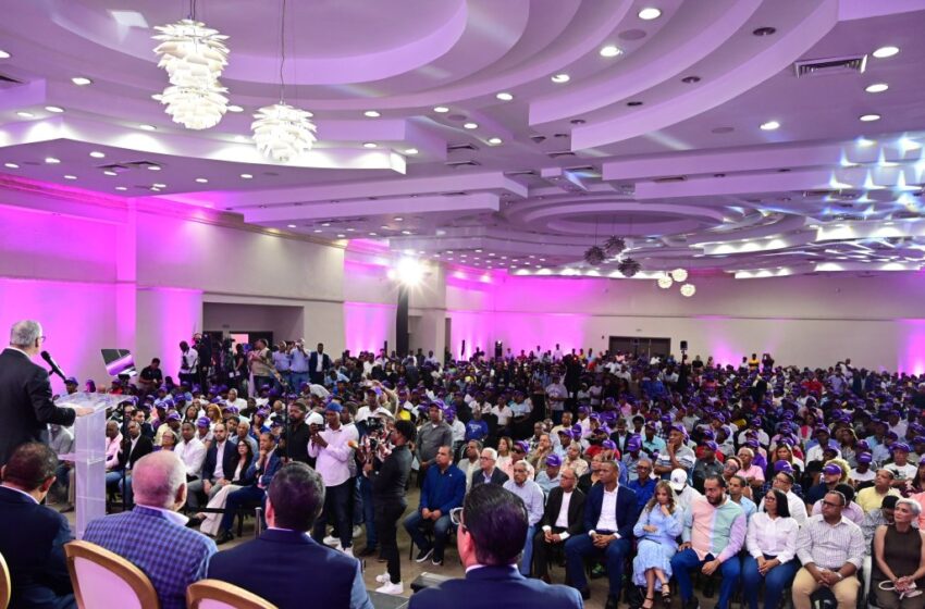 Charlie Mariotti declina y respalda a Gonzalo Castillo en el PLD