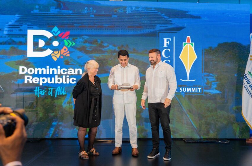 FCCA reconoce a David Collado por fortalecer cruceros en RD