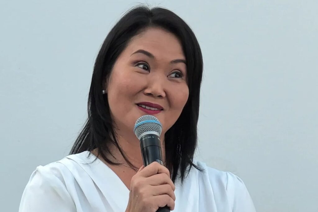 Keiko Fujimori es elegida presidenta de Perú tras reñida votación