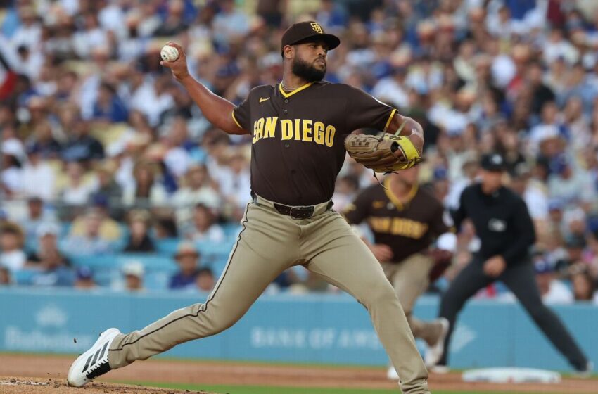 Randy Vasquez de Padres sale del hospital tras desmayo ante Dodgers