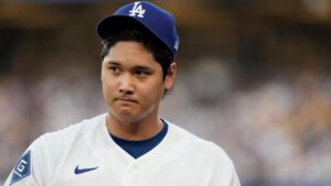 Shohei Ohtani sale lesionado del triunfo de Dodgers ante Padres