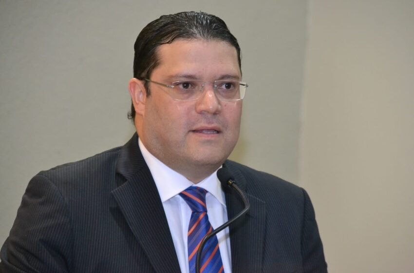 Sanz Lovatón resalta impacto histórico de EE UU en democracia y tecnología